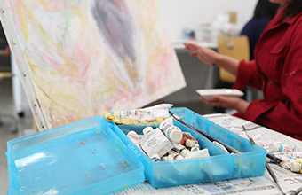 素材や技法を研究